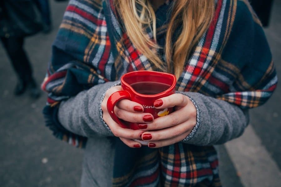 astuces pour enlever vernis sans dissolvant