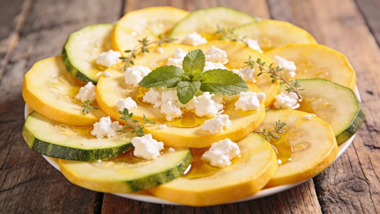 Salade de courgettes jaunes et fromage frais Salade de courgettes jaunes et fromage frais
